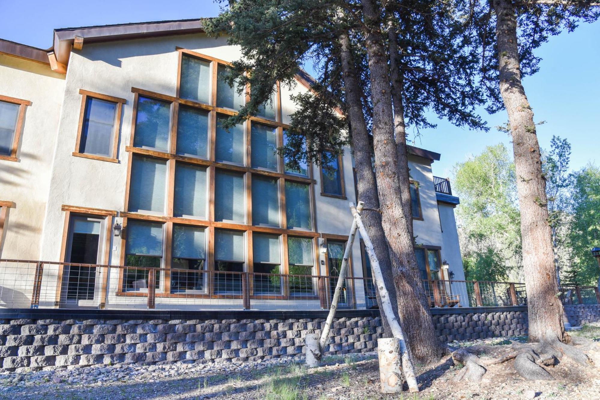 River Lyric Lodge - Formerly Double Dog Red River Exterior foto